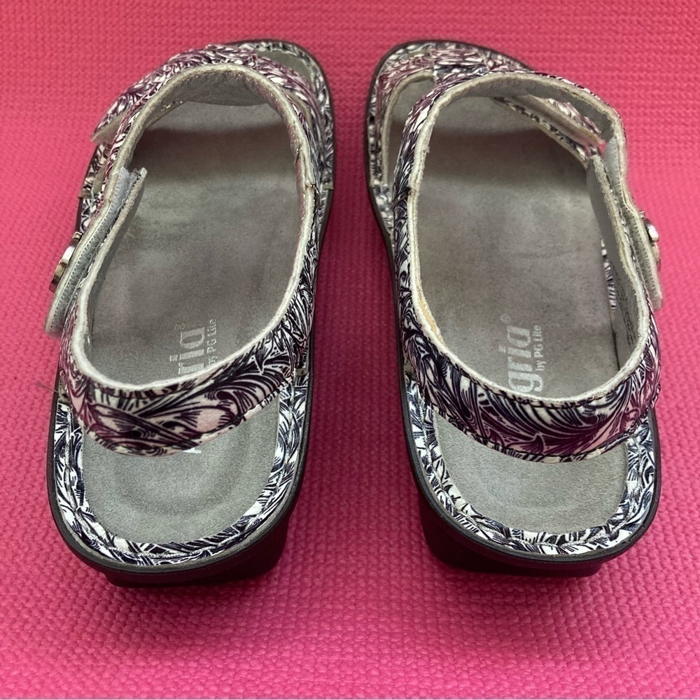 Algeria 36 Navy White Leather Sandals KEN-769. 
Size 41 US 10.5 - Picture 2 of 7